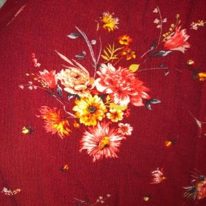 🌺Torrid red blouse with flowers 🌺